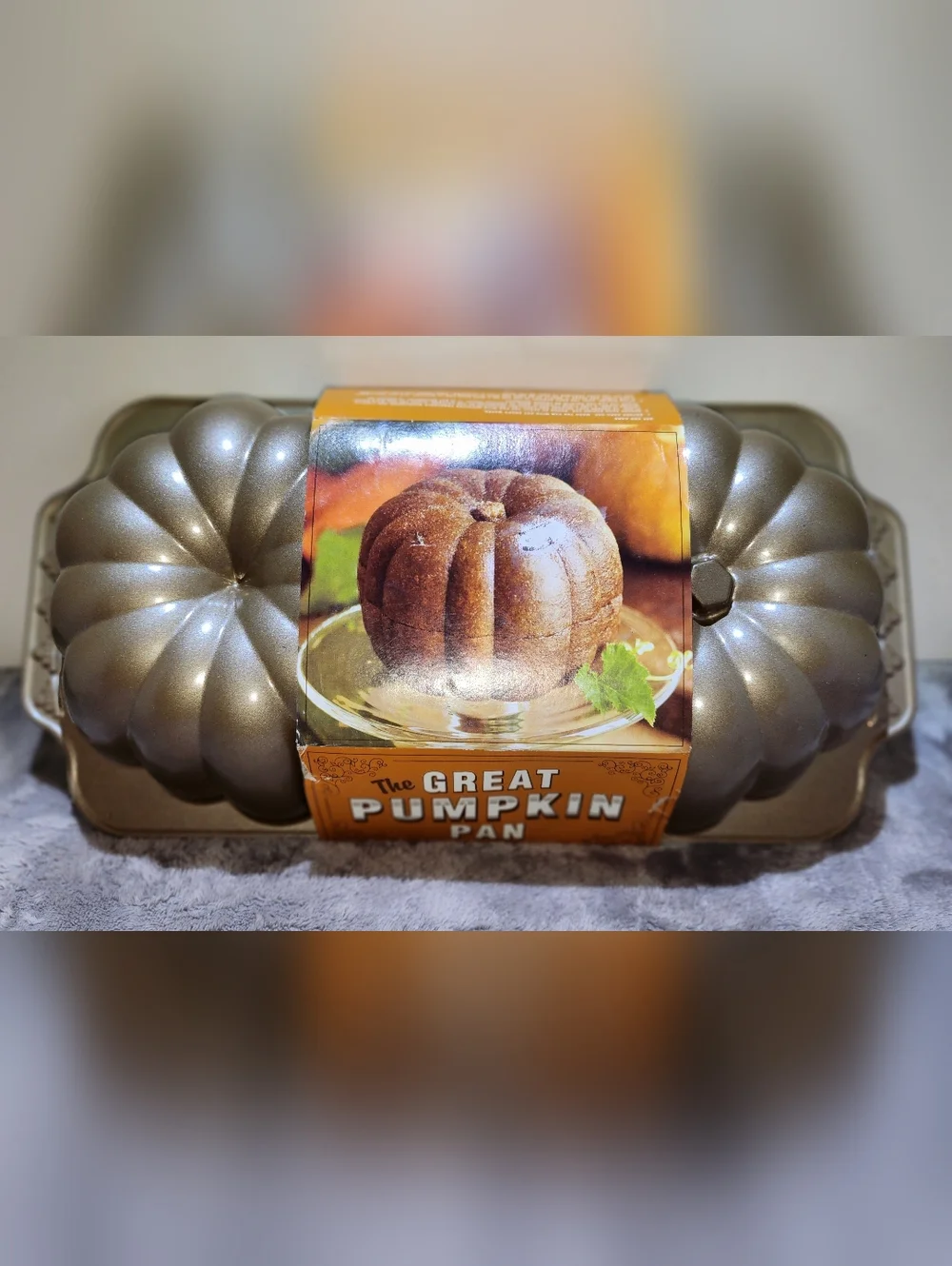 Williams-Sonoma Nordic Ware The Great Pumpkin Pan